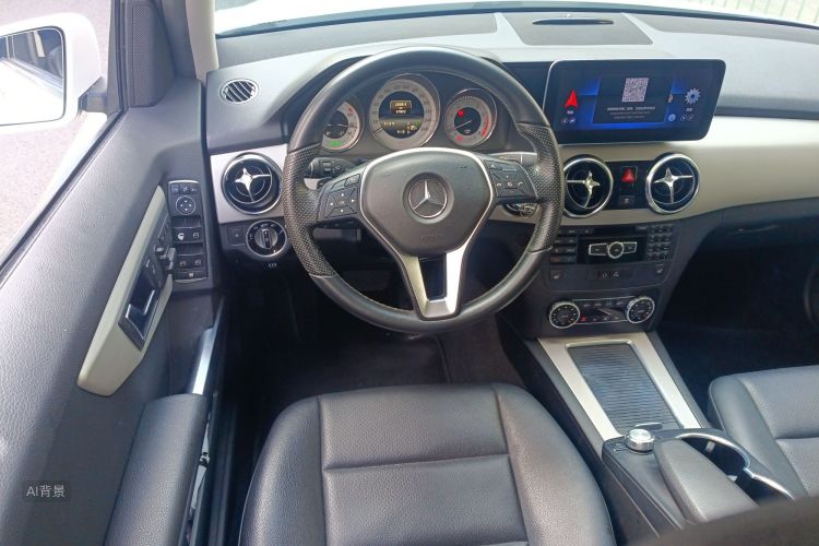 Mercedes-Benz GLK Class 2014 car image #12