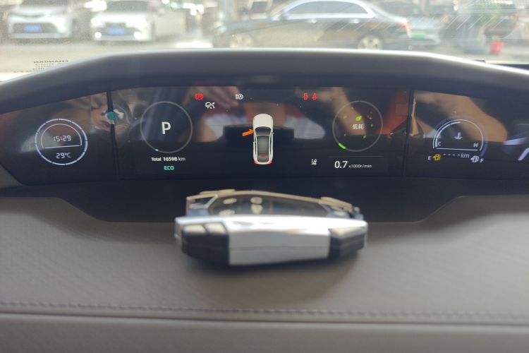 Changan UNI-V 2023 immagine di auto #12