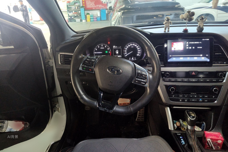 Hyundai Sonata 2015 car image #12