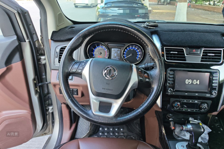 Forthing SX6 2016 car image #12