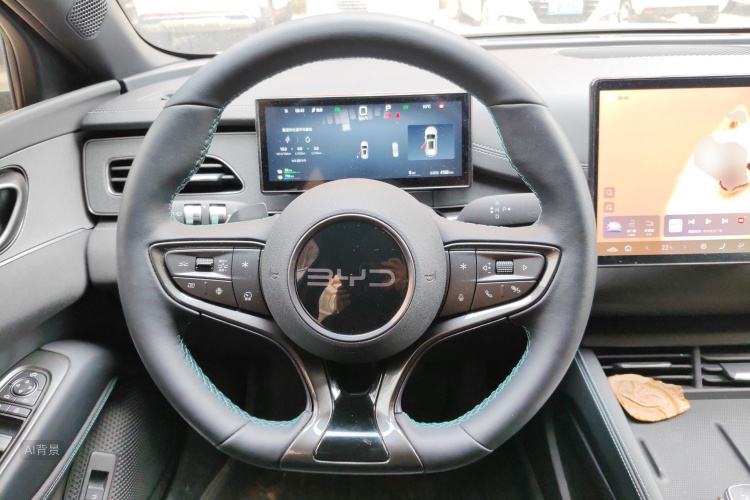 BYD Seal 06 DM-i 2025 immagine di auto #12