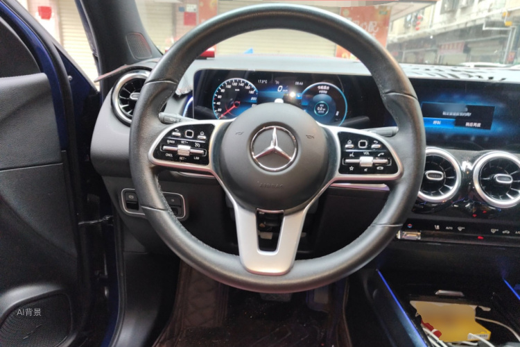 Mercedes-Benz GLB Class 2020 car image #12