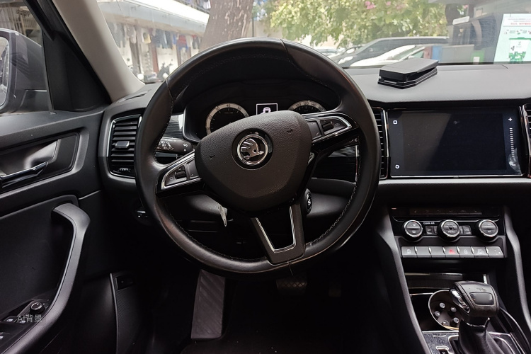 Skoda Kodiaq 2018 imagem de carro #12