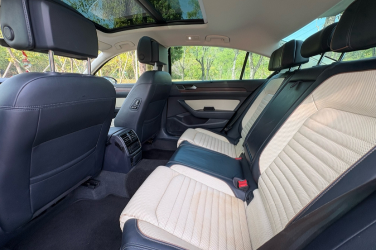 Volkswagen Magotan 2019 immagine di auto #12