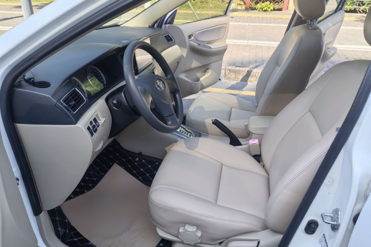 Toyota Corolla (Classic) 2015 car image #12