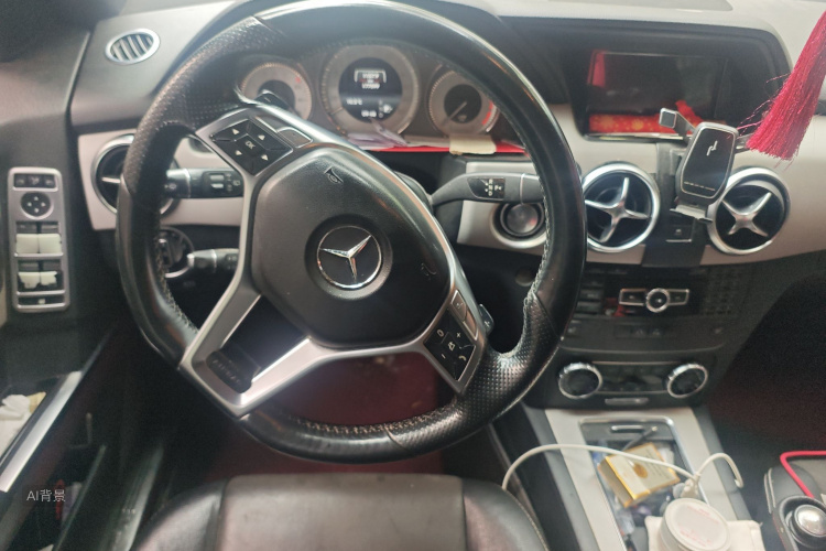 Mercedes-Benz GLK Class 2015 car image #12