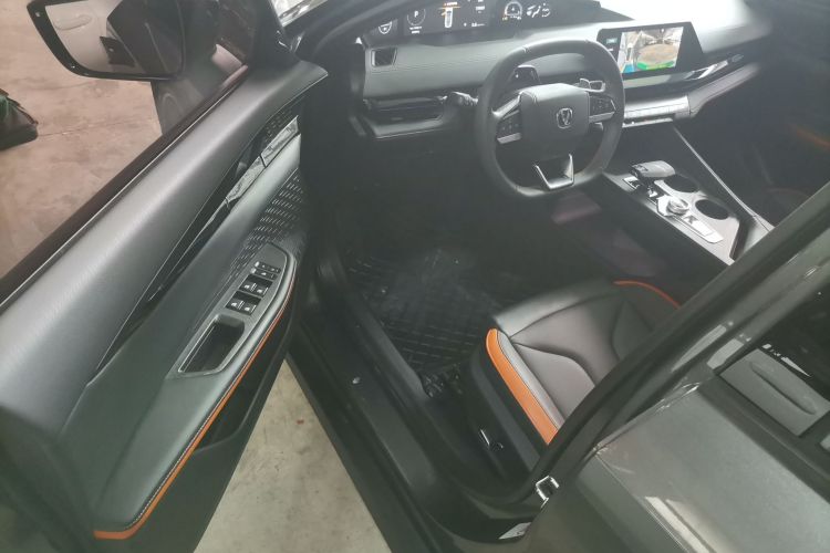 Changan UNI-V 2023 изображение автомобиля #12