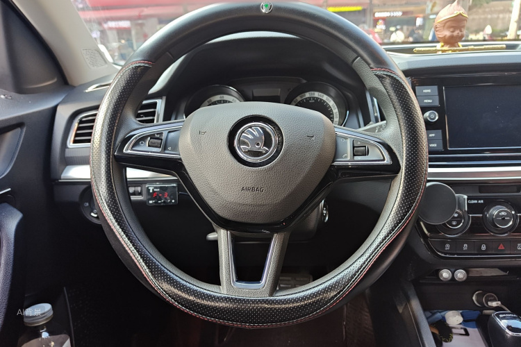 Skoda Kamiq 2019 #12 Skoda Kamiq 2019 car image #12
