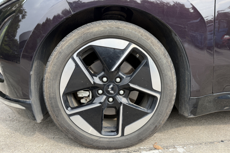 Wuling Starlight 2023 car image #12