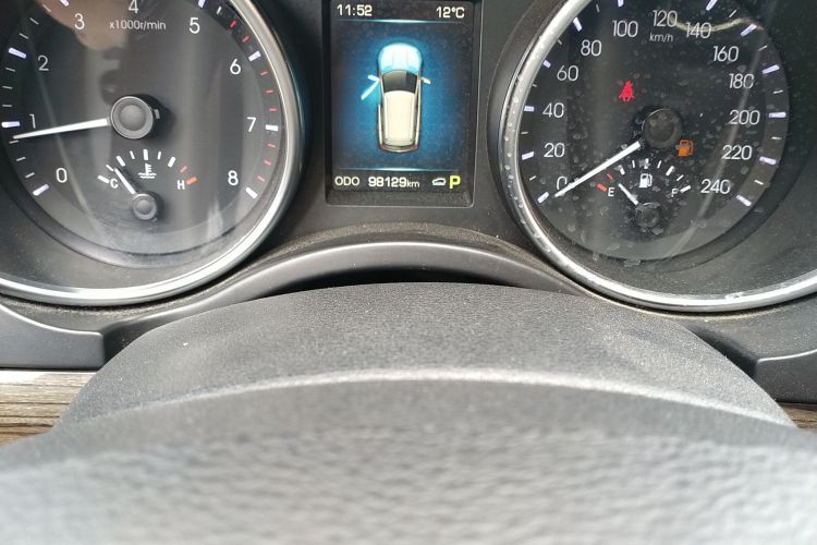 Haval H8 2015 صورة سيارة #12