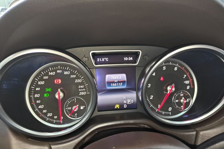 Mercedes-Benz GLE Class 2016 car image #12