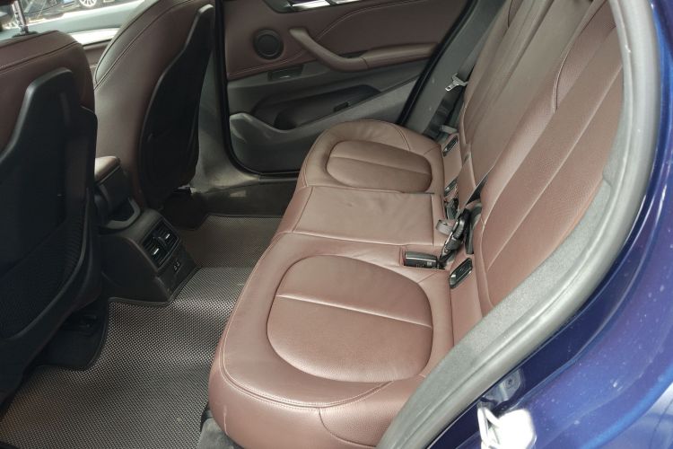 BMW X1 2019 car image #12