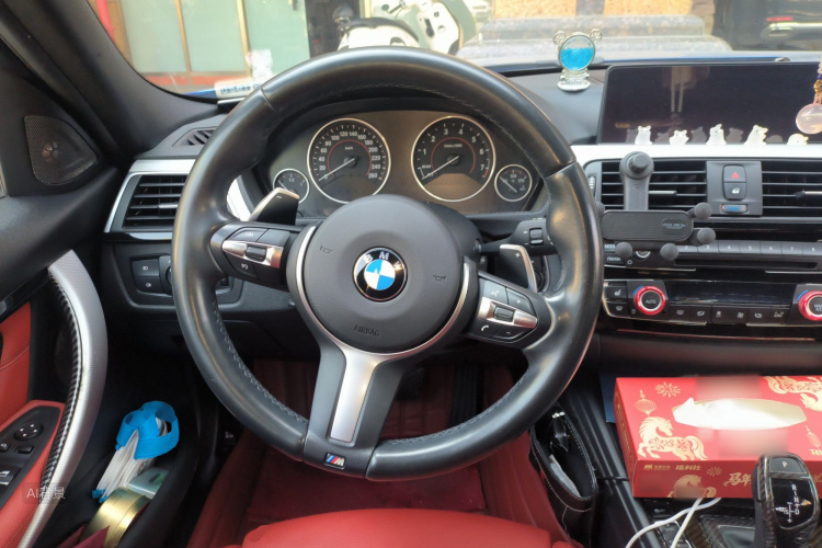 BMW 3 Series 2017 car image #12