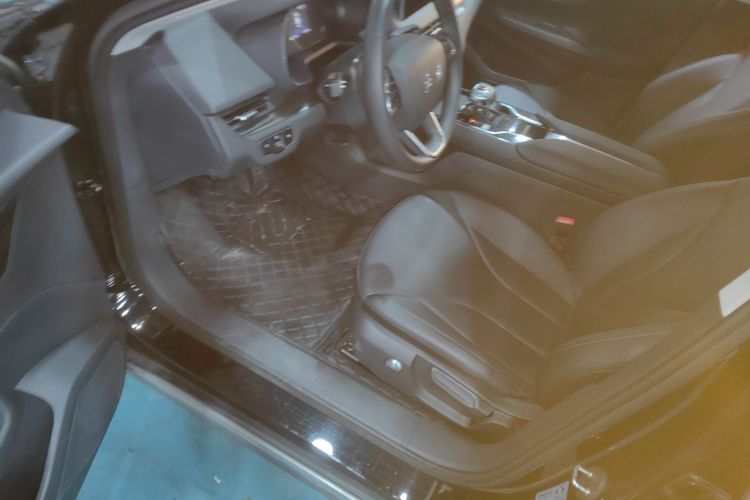 HongQi E-QM5 2023 imagem de carro #12