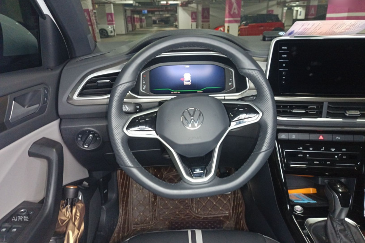 T-Roc 2025 car image #12