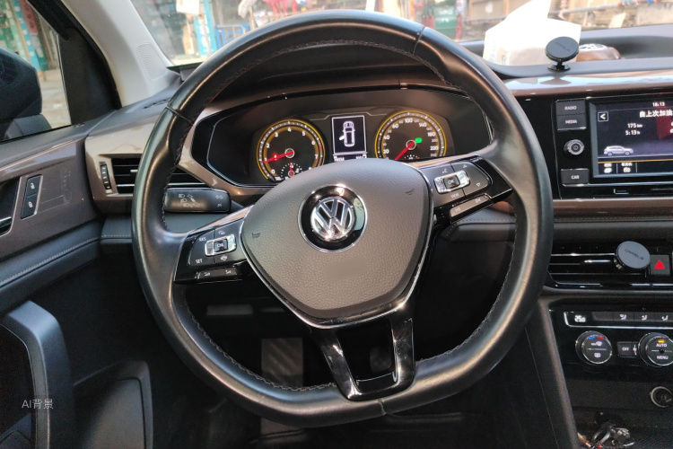 Volkswagen Tharu 2019 car image #12