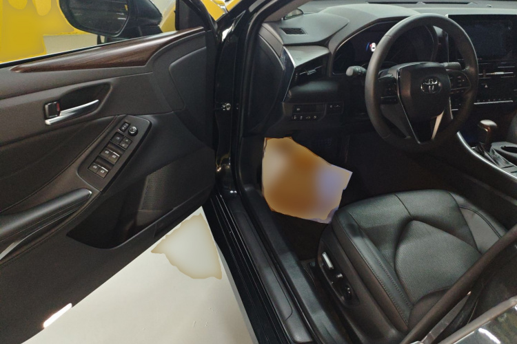 Toyota Avalon 2023 car image #12