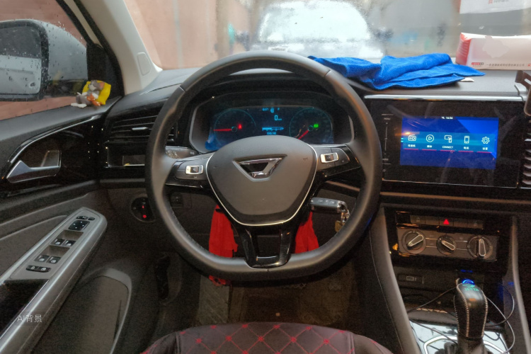 VS5 2020 car image #12