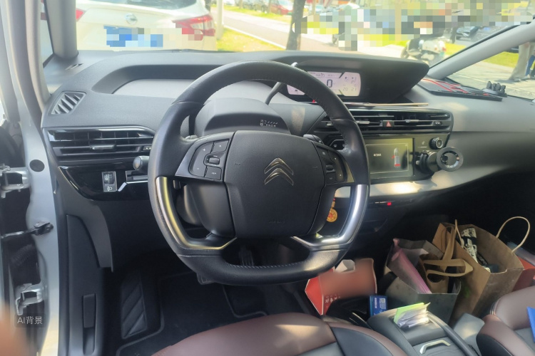 Citroen C4 PICASSO 2017 صورة سيارة #12