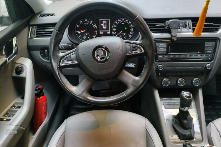 Skoda Octavia 2015 #12 Skoda Octavia 2015 car image #12