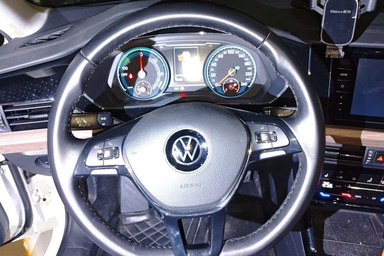 Volkswagen Passat New Energy 2021 car image #12