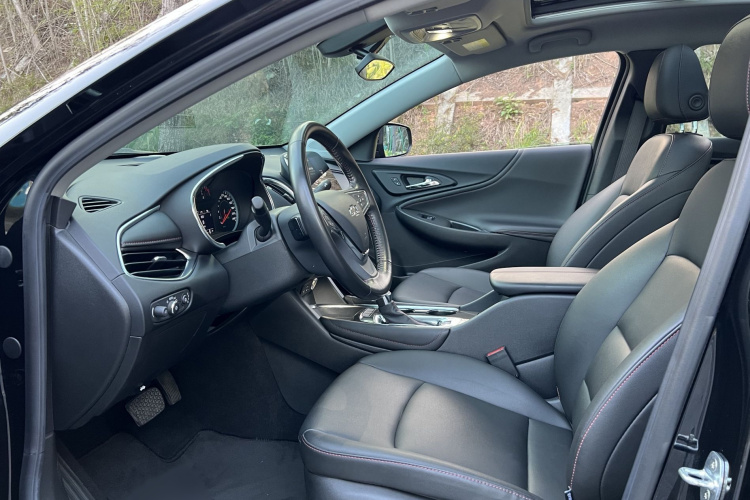 Chevrolet Malibu XL 2022 immagine di auto #12