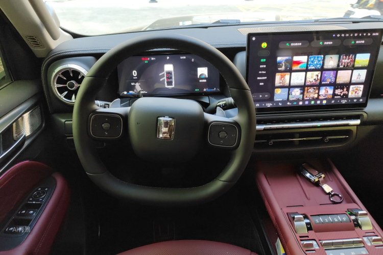 Tank 300 2026 immagine di auto #12