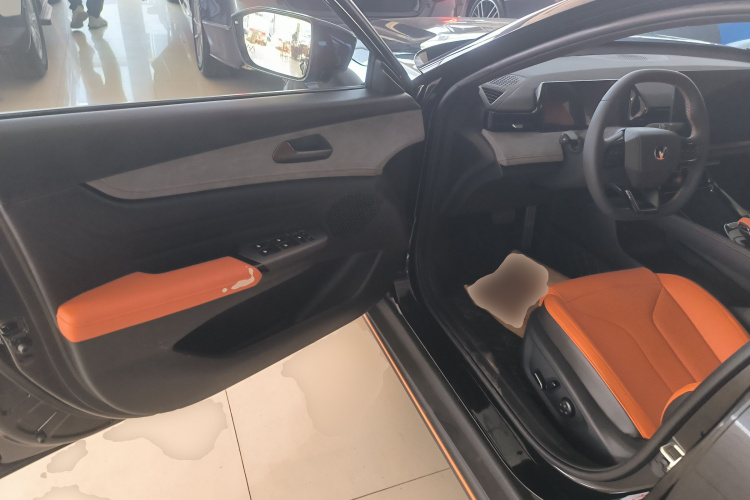 Changan UNI-V 2025 изображение автомобиля #12