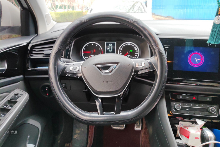VS5 2019 car image #12