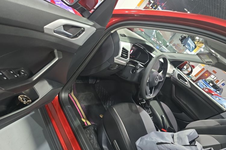 Volkswagen Tacqua 2021 car image #12