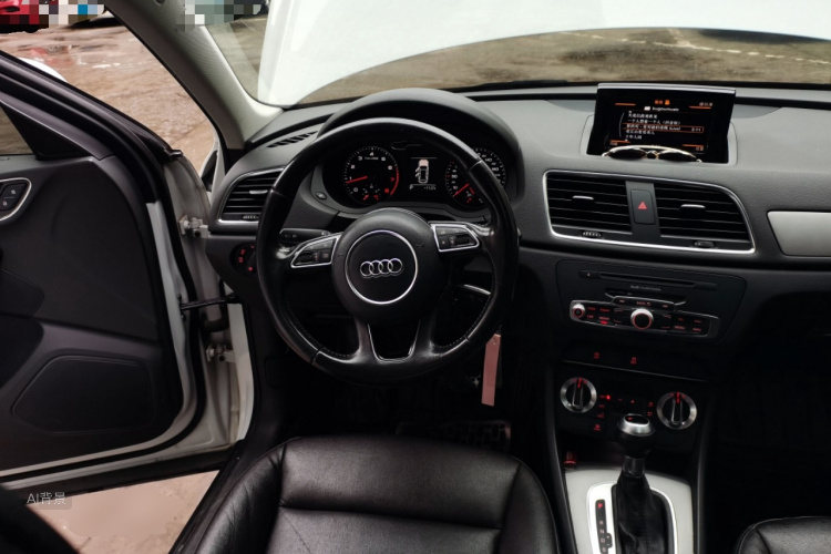 Audi Q3 2014 car image #12