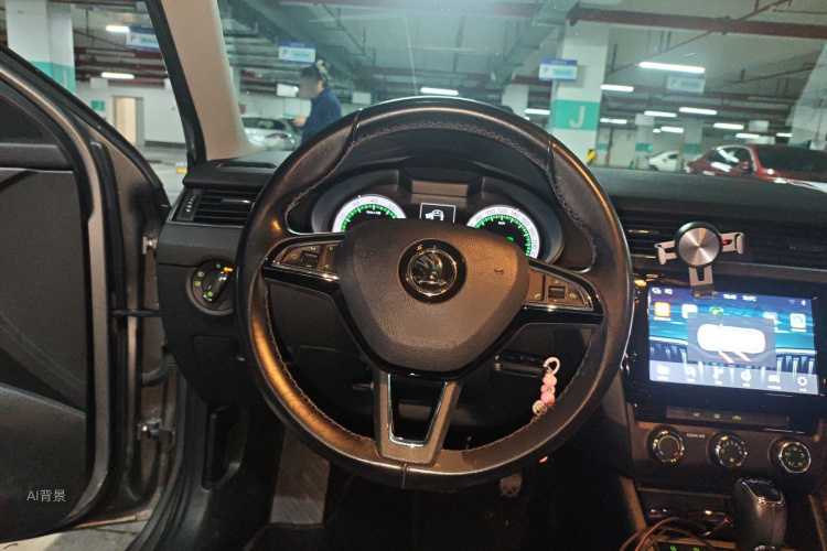 Skoda Octavia 2018 car image #12