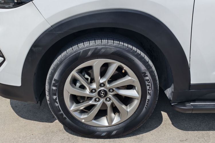 Hyundai Tucson 2017 صورة سيارة #12