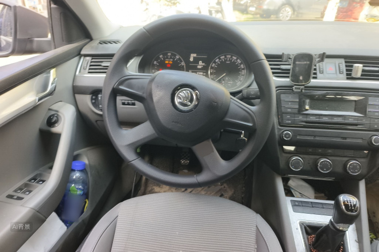 Skoda Octavia 2015 car image #12