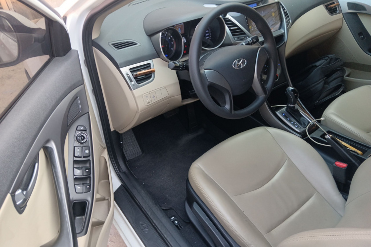 Hyundai Elantra MD 2014 car image #12