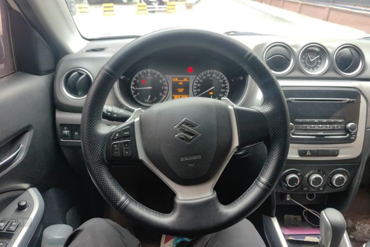 铃木 维特拉 2017 汽车图片 #12