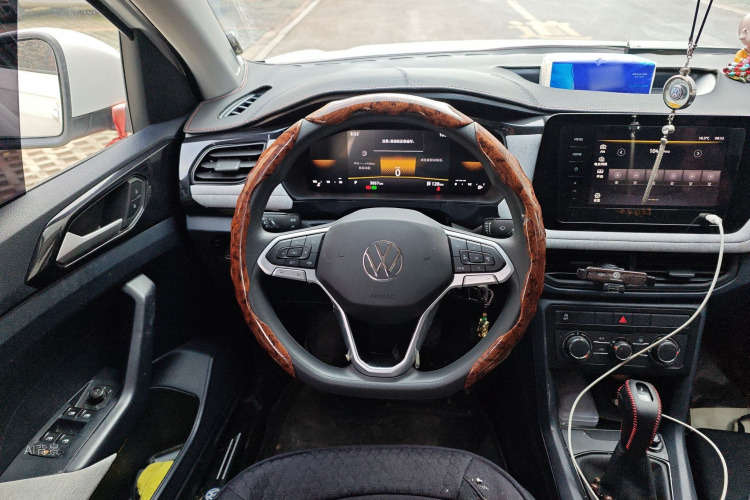 Volkswagen Tharu 2024 #12 Volkswagen Tharu 2024 car image #12