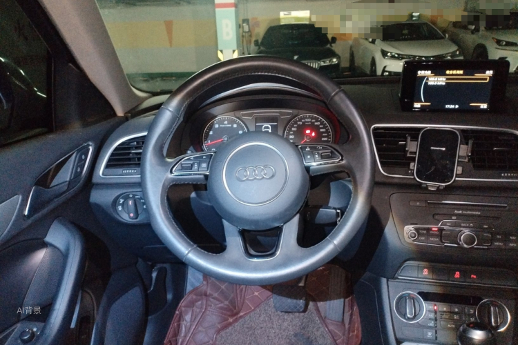 Audi Q3 2017 car image #12