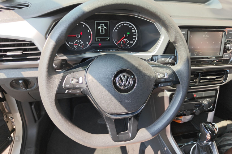 Volkswagen T-Cross 2020 car image #12