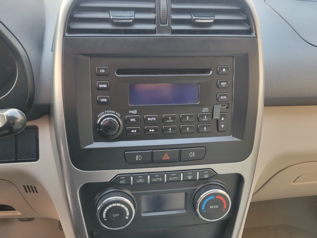 Chery Tiggo 3 2014 #12 Chery Tiggo 3 2014 car image #12