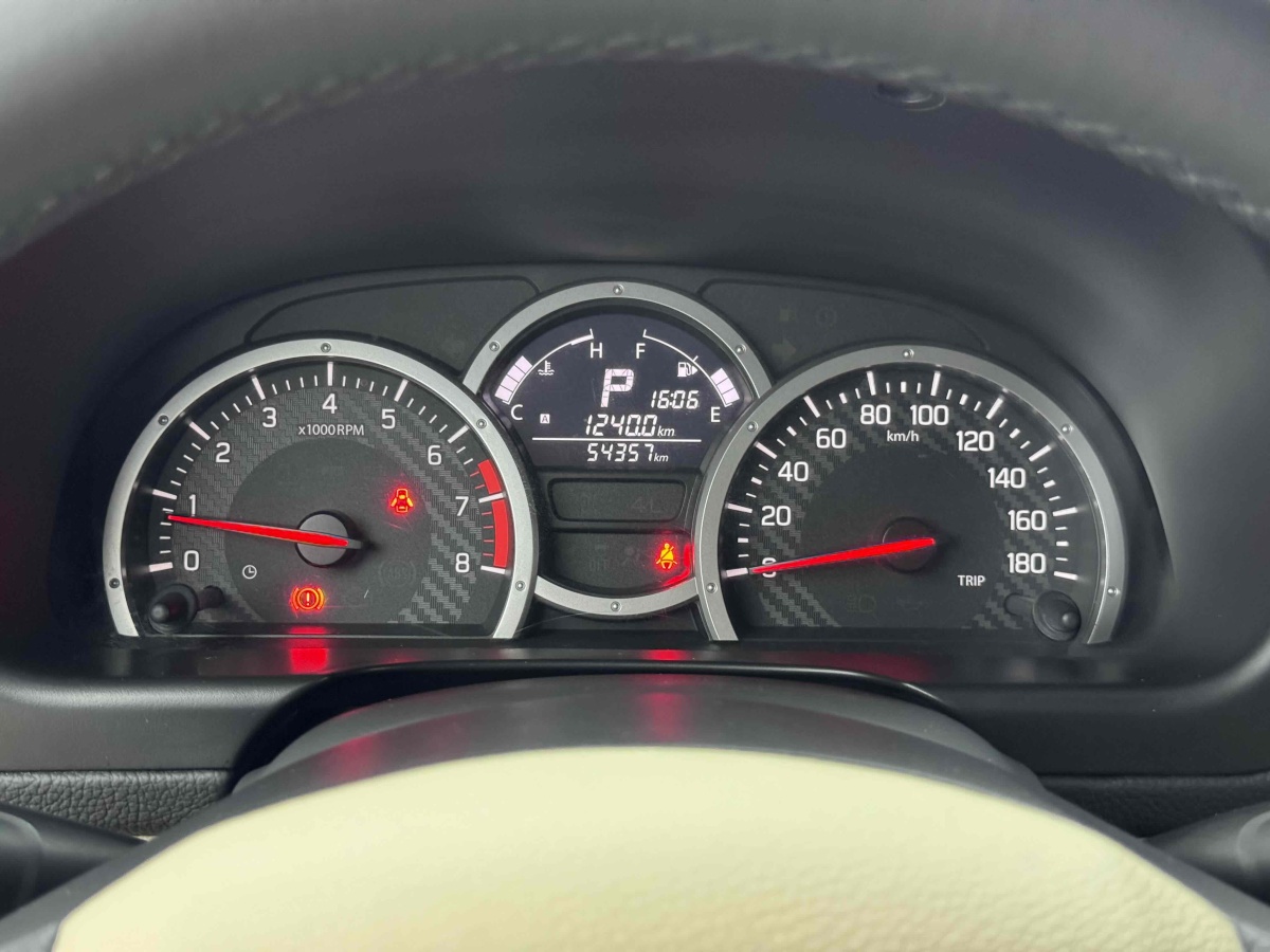 Suzuki Jimny (Imported) 2015 image de voiture #12