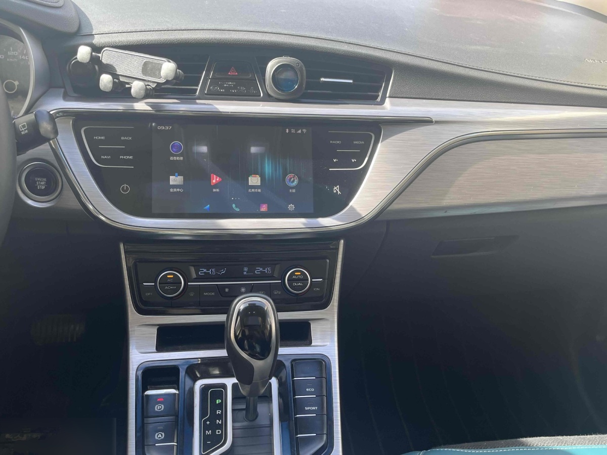 GEELY Emgrand GS 2019 immagine di auto #12