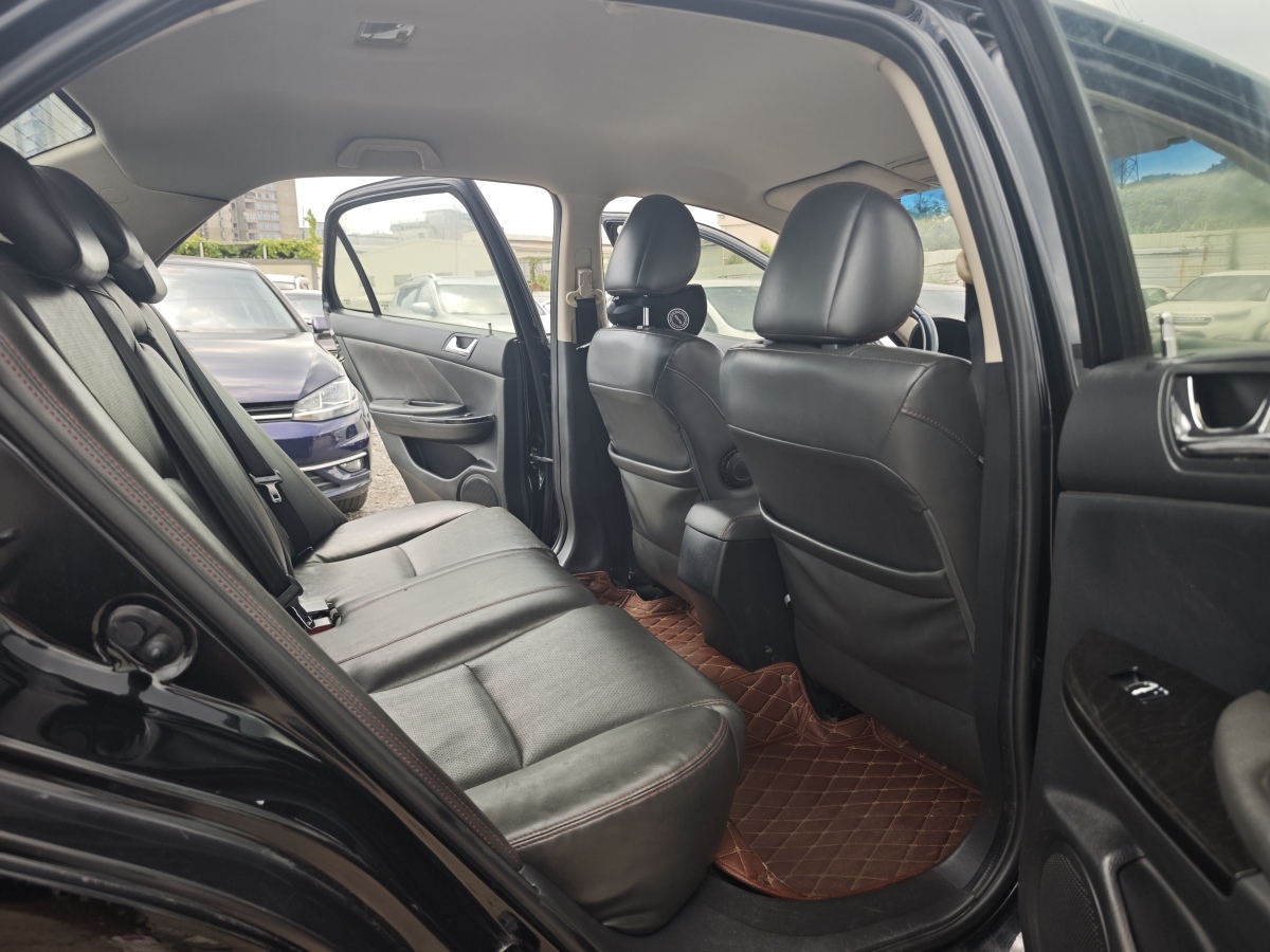 BYD G6 2017 car image #12