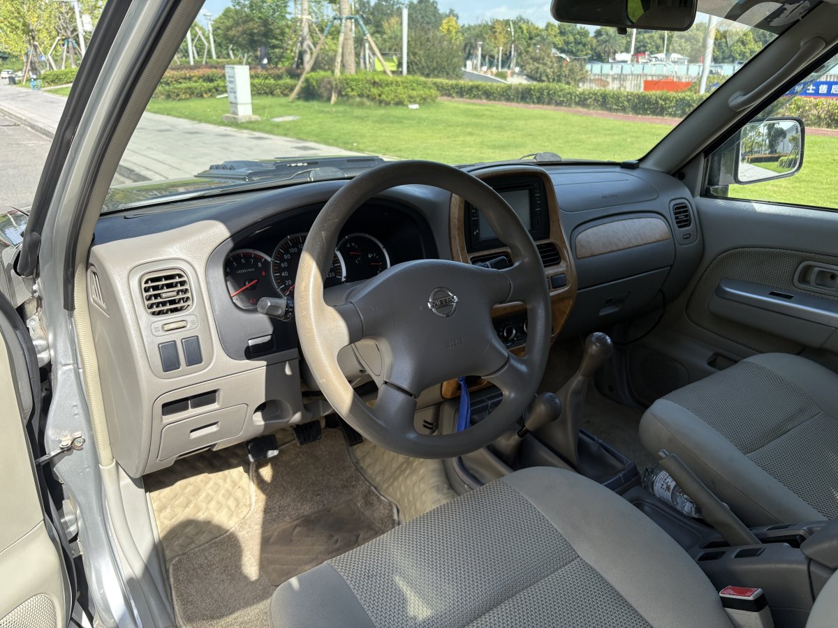 日产 日产帕拉丁 2011 汽车图片 #12