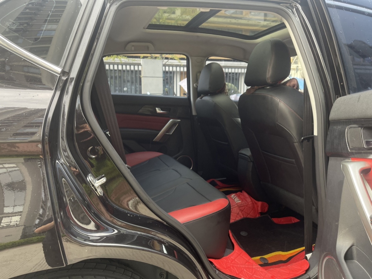 Haval H2 2018 car image #12