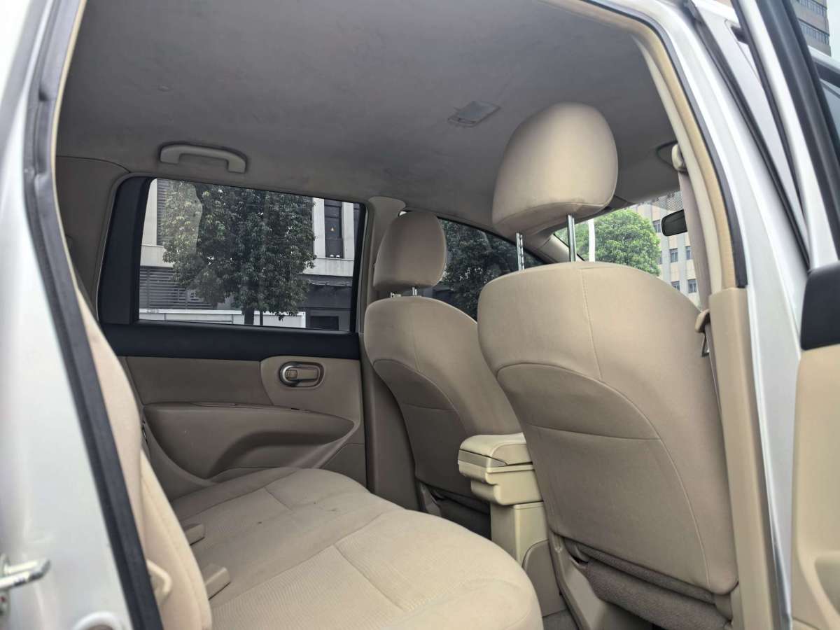 日产 骊威 2013 汽车图片 #12