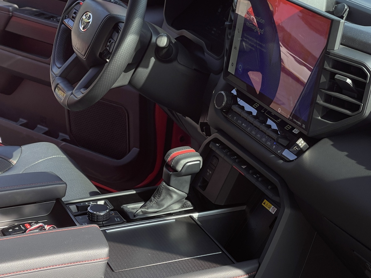 Toyota Sequoia 2023 #12 Toyota Sequoia 2023 imagen de coche #12