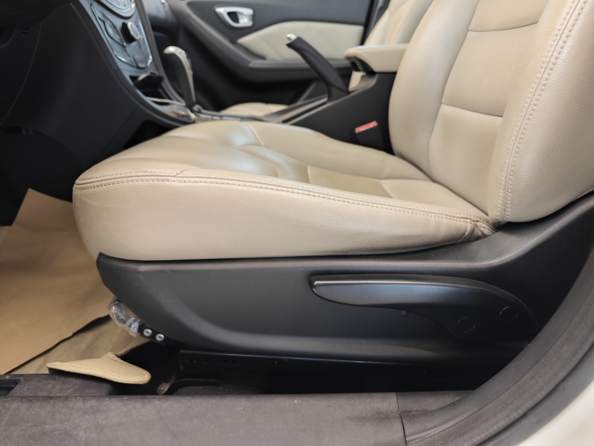 GAC Trumpchi GA3S 2015 #12 GAC Trumpchi GA3S 2015 car image #12