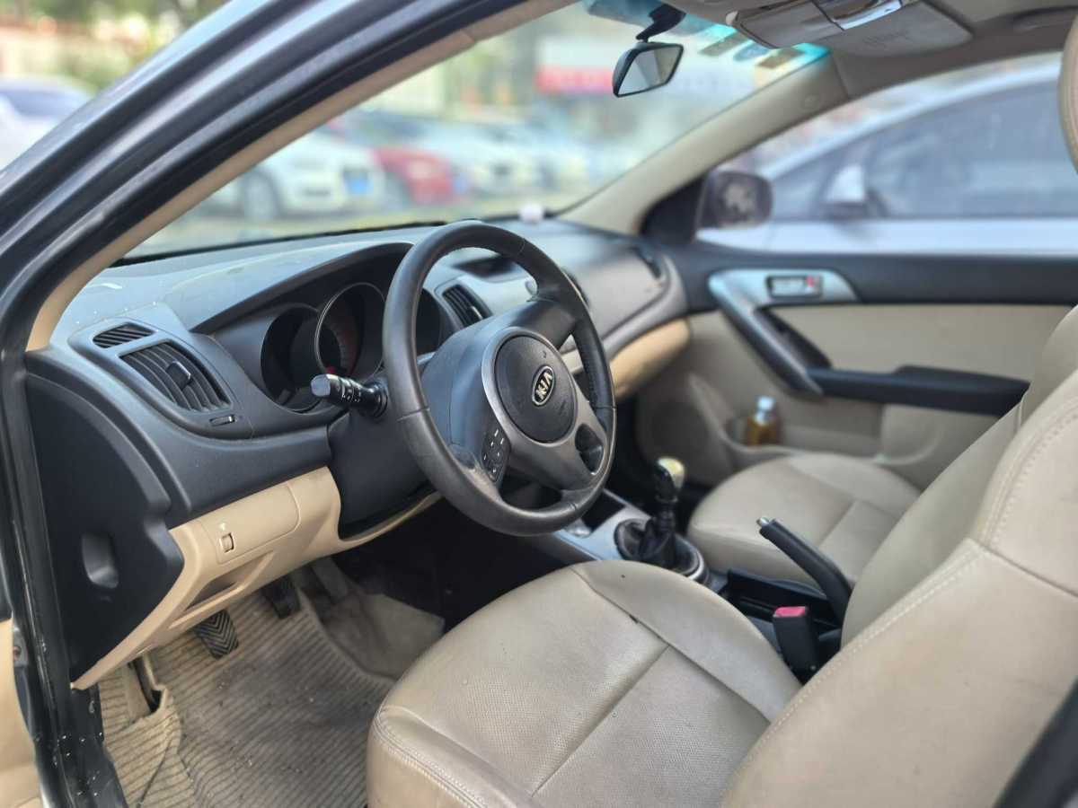 Kia Forte 2009 immagine di auto #12