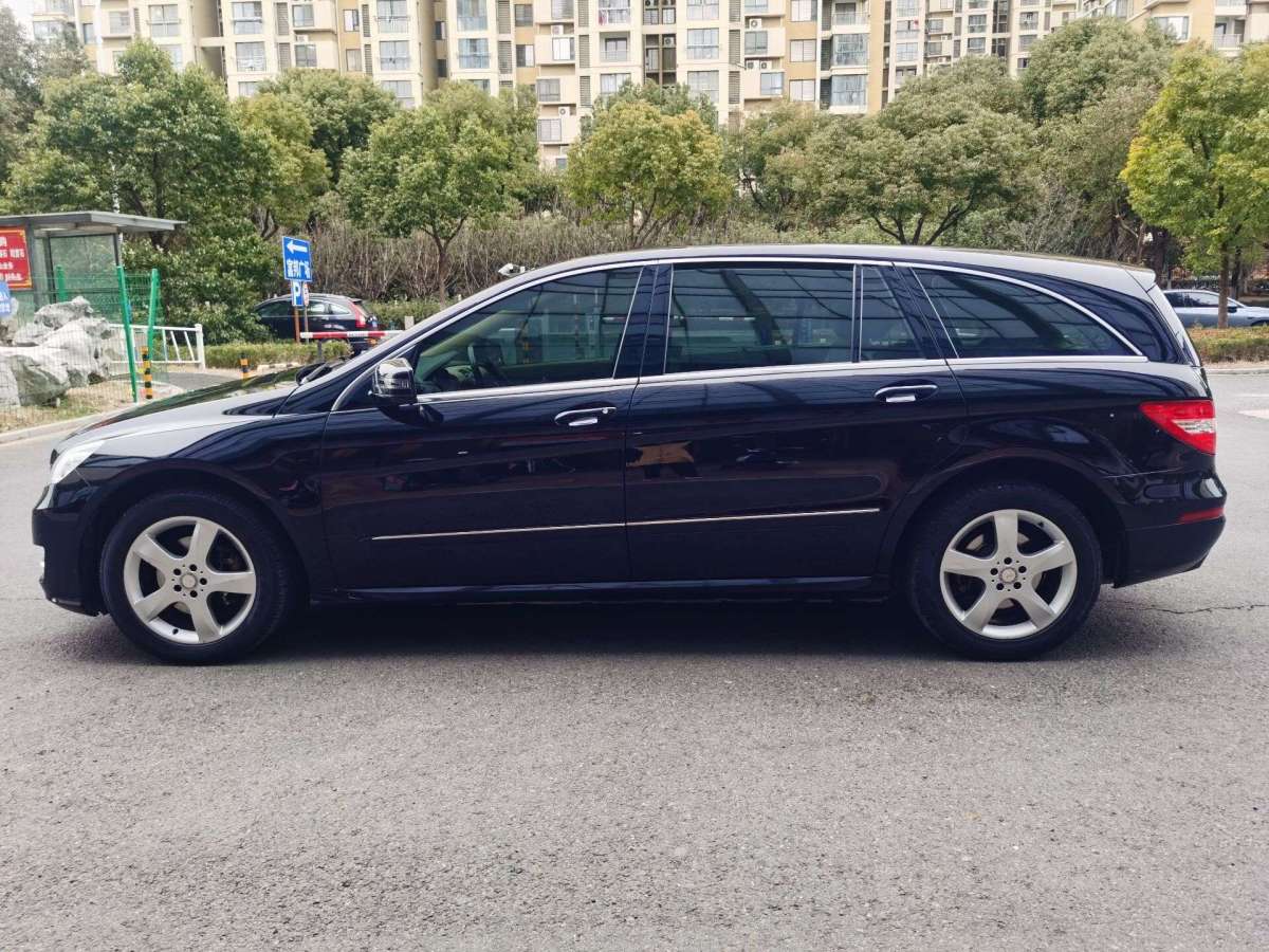Mercedes-Benz R Class 2016 car image #12